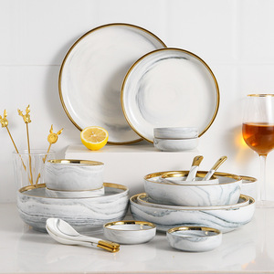 Assiette de réception nuptiale élite en verre, bord <span class=keywords><strong>doré</strong></span>, collection sophistiquée Brasserie, qualité hôtelière, faible MOQ 2 unités - Product Image 1