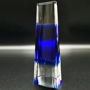 Fabricantes al por mayor de trofeos de cristal cilíndricos oblicuos de gama alta con bases azules