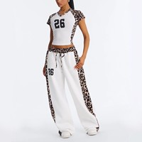 Ensemble de survêtement 2 pièces pour femme, imprimé léopard, color block, avec haut court à col en V et manches raglan, et pantalon large à cordon de serrage, personnalisable avec logo