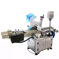 Machine d'étiquetage de surface plane électrique à haute précision contrôlée par PLC pour cartes-sachets avec emballage papier/film