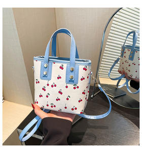 Bolso de Mano Tipo Cubo Cherry 2025, Nuevo Bolso de Hombro Cruzado Moderno para Mujer, Lindo, Versátil, con Cierre de Cremallera, para Otoño y Primavera - Product Image 3