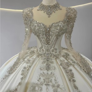 JFH25 Vestidos de novia de manga larga con cuentas y corte princesa para mujer - Product Image 1