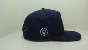 Sombrero de camionero de alta calidad, logotipo de Parche de goma personalizado, sombrero de Golf de 5 paneles, Gorras impermeables de malla con agujero cortado con láser, gorra deportiva OEM para hombres - Product Image 3