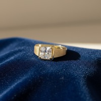 Bague en argent sterling pour homme, moissanite brossée sertie à griffes, forme géométrique, style vintage, luxe léger, article de mode populaire