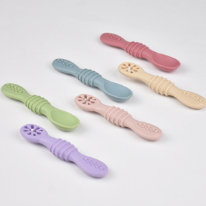 Cuchara de Silicona para Alimentación de Bebés, Venta al por Mayor de Fábrica, 9 Colores Diferentes Disponibles en Stock - Product Image 3