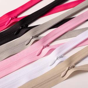 سحاب مخفي من الشركة المصنعة مقاس 3# بأطوال 20سم 28سم 35سم 40سم 45سم 50سم 55سم 60سم 65سم، سحاب لفائف نايلون لإكسسوارات الخياطة والأعمال اليدوية - Product Image 5