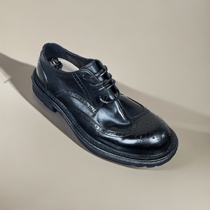 Zapatos de vestir formales para hombre, estilo retro lavado, con broche de brocado en relieve, de cuero genuino, suela gruesa, con cordones, que aumentan la altura - Product Image 1