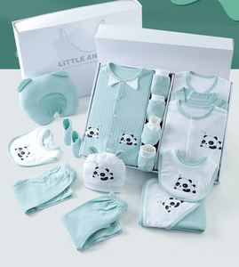 Set Regalo per Neonati, Confezione Regalo per il Primo Mese, Collezione di Articoli di Alta Qualità per Bambini - Product Image 5