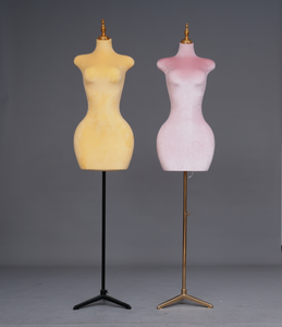 <span class=keywords><strong>Mannequin</strong></span> de <span class=keywords><strong>couture</strong></span> en plastique pour femmes grande taille avec support doré pour l'affichage - Product Image 3