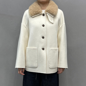 <span class=keywords><strong>Manteau</strong></span> en laine <span class=keywords><strong>blanc</strong></span> élégant pour <span class=keywords><strong>femme</strong></span> avec col en fourrure de mouton bouclée exquise, épaules tombantes, coupe oversize, vêtement d'hiver - Product Image 3