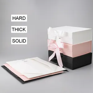 صندوق تعبئة من الورق المقوى قابل للطي باللون الأسود مع شعار مخصص وهو صندوق فاخر للملابس
