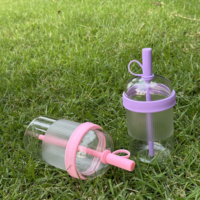 Mignonne tasse à café transparente en plastique pour l'extérieur avec couvercle et paille, mug de voyage portable pour cadeaux