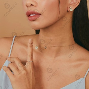 Collar con Colgante de Trébol de Cuatro Hojas de Plata de Ley 925 Clásico de Gemnel, Chapado en Oro con Madreperla - Product Image 5