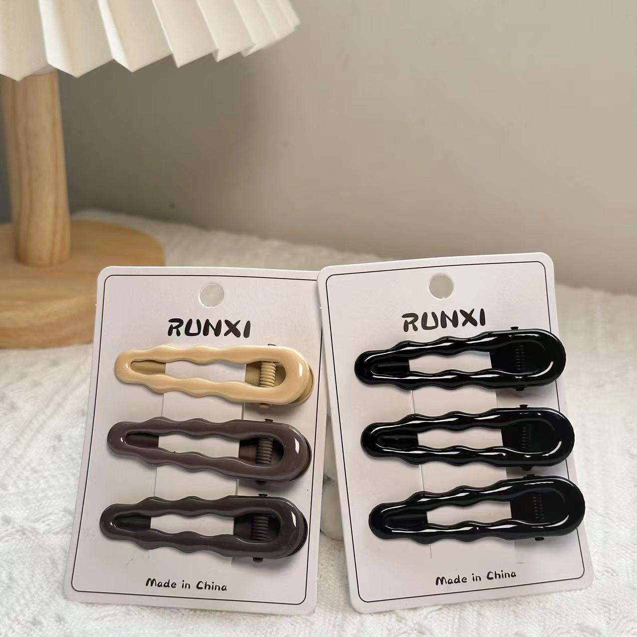 ลูกไม้หยดน้ำสีดำกาแฟ