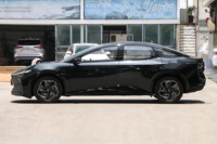 Toyota BZ3 2023, berline électrique, 616 km d'autonomie, batterie lithium, phares LED, conduite à gauche, pneus R18, caméra 360°, toit ouvrant, 5 places