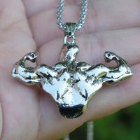Colliers personnalisés à la mode Collier à pendentif en acier inoxydable en forme d'homme musclé musclé