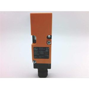 เซ็นเซอร์วัดระยะแบบเหนี่ยวนำ Ifm ขนาด 15 มม. 250Vac แบบขั้วต่อสกรู รวมเอาต์พุต AC DC แบบสองสาย สำหรับระบบลำเลียง - Product Image 2