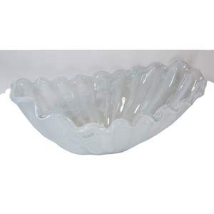 Jarrón de Vidrio Italiano de Alta Calidad en Forma de Barco para Decorar tu Hogar y Cualquier Habitación con una Longitud de 67 cm en Color Blanco - Product Image 1