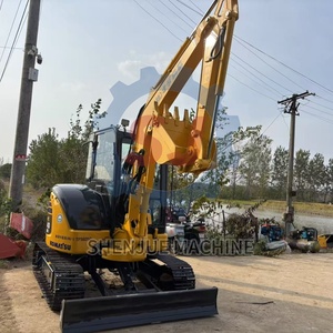 Mini-excavatrice Komatsu PC40 de 4 tonnes d'occasion importée du Japon de haute qualité, excavatrice hydraulique en bon état, prête à l'emploi, faible nombre d'heures de fonctionnement - Product Image 3
