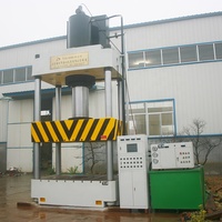Presse hydraulique en acier à quatre colonnes et trois poutres 630T avec système servo, contrôle PLC, moteur à roulement, pour machine à laver en matériaux composites