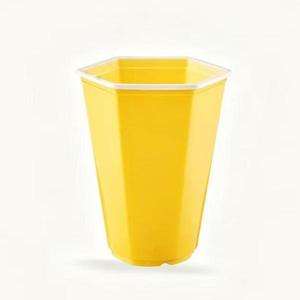 Vaso desechable hexagonal rojo de plástico PP de 16 oz para fiestas de beer pong y bares - Product Image 3