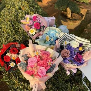 ของขวัญวันวาเลนไทน์วันคริสต์มาสสำหรับคุณแม่ ช่อดอกกุหลาบสีม่วง ดอกไม้ประดิษฐ์ ดอกไม้คงทนตลอดกาล ของขวัญสำเร็จการศึกษา ปีใหม่ อีสเตอร์ - Product Image 6