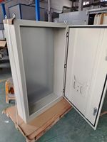 Boîte de distribution d'alimentation murale étanche OEM IP65 en métal, armoire électrique