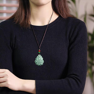 หยกธรรมชาติหยกเขียวโรสพี จี้หยกดีไซน์ดั้งเดิมสไตล์จีน UNISEX ของขวัญพร้อมใบรับรอง HJ33 - Product Image 4