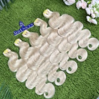 Cheveux humains brésiliens 100% vierges en vison # 30 Bundles de Cheveux Blonds Ondulés Grade 10A, Extensions de Cheveux Alignées avec les Cuticules, Fournisseur