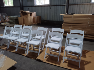 كراسي قابلة للطي من الراتنج الأبيض للاستخدام الخارجي في الحدائق والمناسبات وحفلات الزفاف بالجملة - Product Image 5