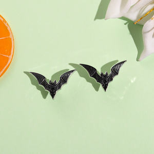 Spilla a Forma di Pipistrello Creativa per Halloween, Stile Punk Oscuro, Pin Smaltati per Giacche di Jeans, Distintivi in Metallo, Gioielli Gotici, Regalo Decorativo, Medaglia all'Ingrosso - Product Image 2