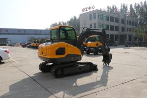 Mini-excavatrice de 4 tonnes en stock, excavatrice sur chenilles, modèle 40, petite pelle pour le désherbage dans les cours et les champs - Product Image 6