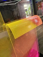 Şeffaf LED Film P10 Esnek Kendinden Yapışkanlı LED Ekran Kapalı Alanlar İçin Alışveriş Merkezi Perakende Mağaza Vitrini Video Duvar Paneli