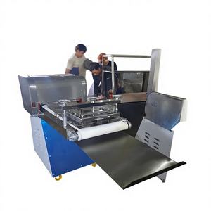 Máquina Moldeadora de Masa para Panadería, 1750x500x1050 (DxRxC), Garantía de 1 Año, Motor de 220V/380W 750w, Vietnam, 1 Cinta Transportadora - Product Image 1