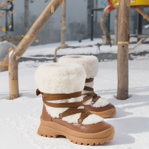 2024 Logo personnalisé femmes hiver chaud <span class=keywords><strong>bottes</strong></span> mode <span class=keywords><strong>fille</strong></span> fausse fourrure bottines semelle épaisse plate-forme PU semelle intérieure daim matériel neige - Product Image 3