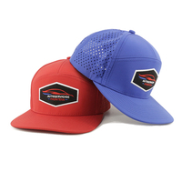 Casquette de sport perforée avec logo tissé personnalisé, séchage rapide, respirante, trous découpés au laser, 7 panneaux, visière plate, casquette snapback de performance