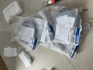 เซ็นเซอร์วัดระยะใกล้แบบใหม่และเป็นของแท้ 100% รุ่น E2E-X18MY1 - Product Image 1