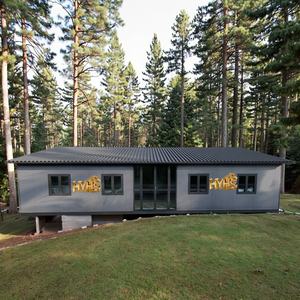 Casa Container Espandibile di Lusso Huaying con 2-4 Camere da Letto, Pannello Sandwich Impermeabile, Design Moderno, Dimensioni 20ft/40ft per Uso Ufficio e Abitativo - Product Image 2