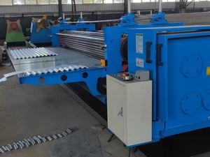 Hochwertige Huatong Stahl-Dachblech-Formmaschine mit 5,5 kW Motor PLC 380V Einfach zu Bedienen für Vorgefertigte Konstruktionen - Product Image 4