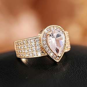 Anello a Goccia con Cinque File di Pavé per Donne, Elegante Gioiello da Dito per Matrimonio e Moda - Product Image 2