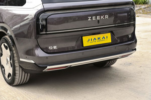 ZEEKR 9X รถยนต์ SUV ระดับหรู ระบบกันสะเทือนแบบถุงลม ขับเคลื่อนด้วยพลังงานใหม่ 6 ที่นั่ง สำหรับธุรกิจและครอบครัว กำลังสูง ขายส่ง - Product Image 4