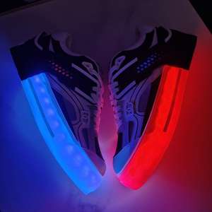 Calzado deportivo de estilo casual para mujer, para caminar al aire libre - Calzado deportivo de diseñador de alta calidad y lujo, apto tanto para hombres como para mujeres - Product Image 4