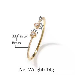 Uwin 5A <span class=keywords><strong>CZ</strong></span> Iced out Clover quần vợt chuỗi trái tim quần vợt trái tim <span class=keywords><strong>Bangle</strong></span> armband cổ tay Vòng đeo tay thiết lập 18K Vàng Phụ Nữ đồ trang sức - Product Image 5