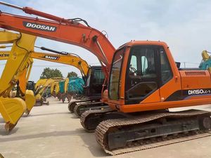 Prix bon marché d'usine a utilisé l'excavatrice originale de chenille de DOOSAN DH150LC-7 15 tonnes avec la haute performance de capacité de travail de ficelle en vente - Product Image 3