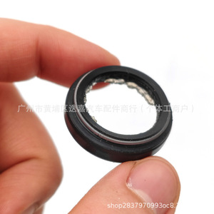 ซีลน้ำมันเกียร์ฮอนด้า 21x27x7 มม. ปะเก็นยางสำหรับใช้ในยานยนต์ - Product Image 1