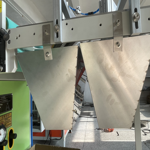 Machine <span class=keywords><strong>de</strong></span> découpe <span class=keywords><strong>électrique</strong></span> à grande vitesse, <span class=keywords><strong>automatique</strong></span>, pour joints en PVC, neuve, techniques d'impression, papier métallisé, film, bouteille - Product Image 3