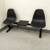 Banc d'attente double avec plateau de rangement central, chaise d'attente publique en plastique rigide, structure de réception en métal robuste