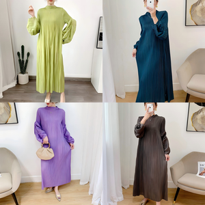 Abito Modesto Plissettato Personalizzato Taglia Unica, Nuovo Colore Tinta Unita, Vestito Casual Morbido Viola, Design alla Moda per la Chiesa - Product Image 4