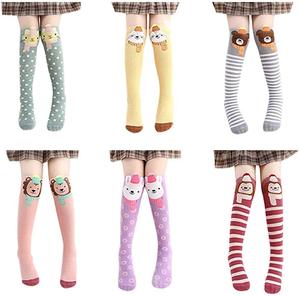 Chaussettes à hauteur du genou personnalisables pour adolescents Conception de <span class=keywords><strong>tube</strong></span> tricoté respirant avec logo sur le bas de la manchette - Product Image 4