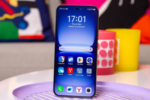 สมาร์ทโฟนเกมมิ่งรุ่น OO 15 หน้าจอ 6.85 นิ้ว 144Hz Amoled 2K ชิปเซ็ต 8 Gen 5 แบตเตอรี่ 7000mAh ชาร์จไว 100W มาตรฐานกันน้ำ IP68 รองรับ 5G - Product Image 2